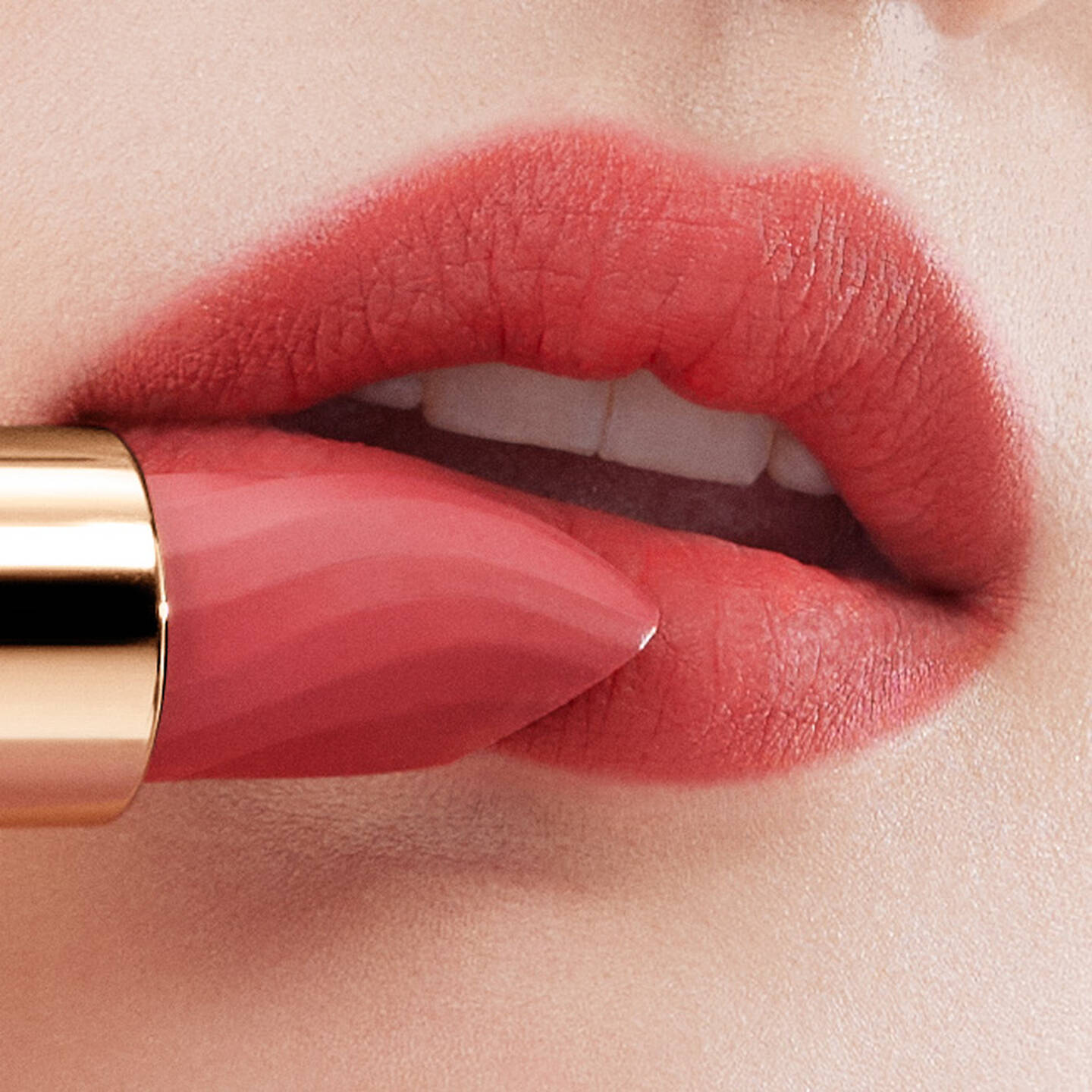 L’ABSOLU ROUGE INTIMATTE – Flirting Thrills